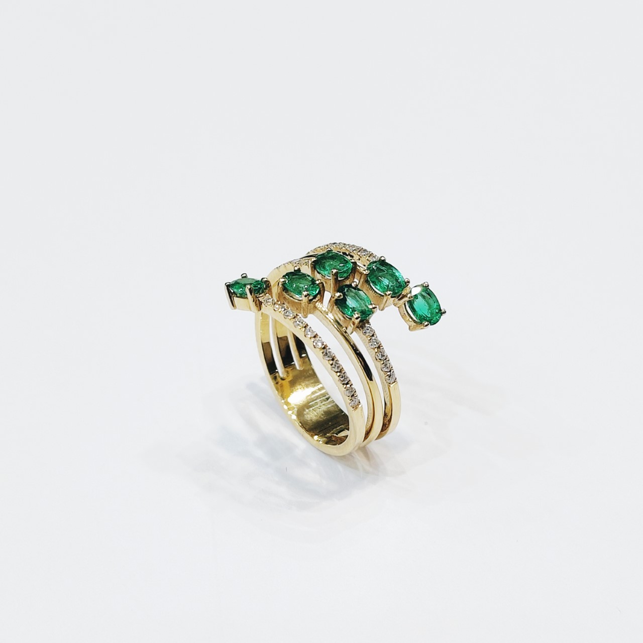 anillo-oro-amarillo-esmeraldas-6-diamantes-joyeria-acebo