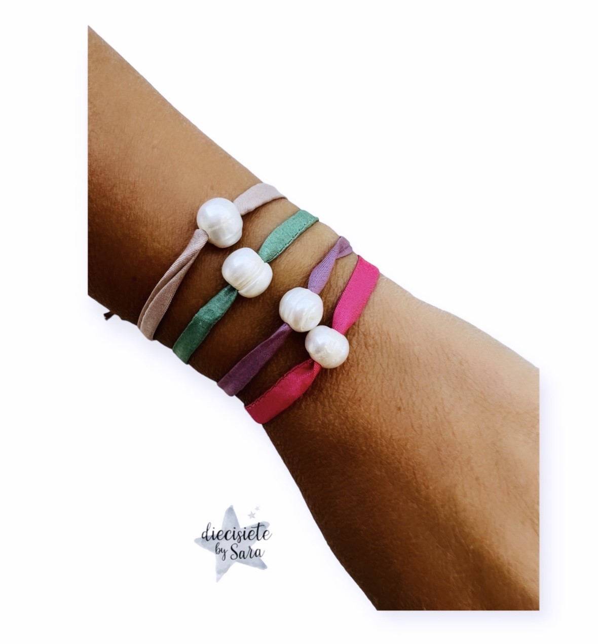 joyeria-acebo-diecisiete-by-sara-pulsera-hilo-perlas