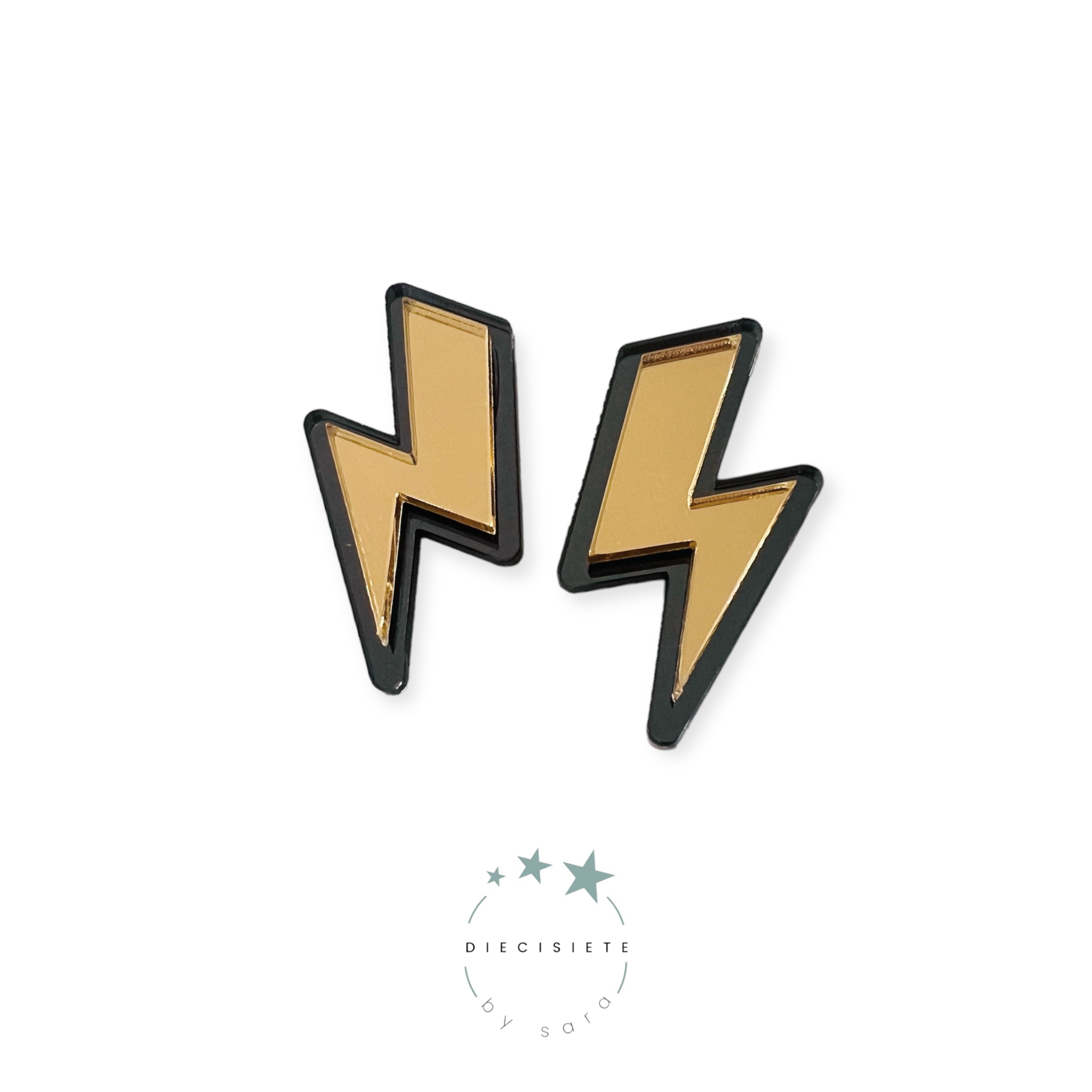 pendientes-rayo-doble-negro-dorado-diecisiete-by-sara-joyeria-acebo