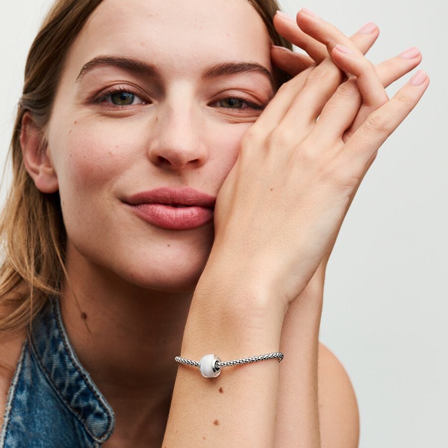 793118C00-charm-mini-murano-blanco-plata-pandora-joyeria-acebo-2