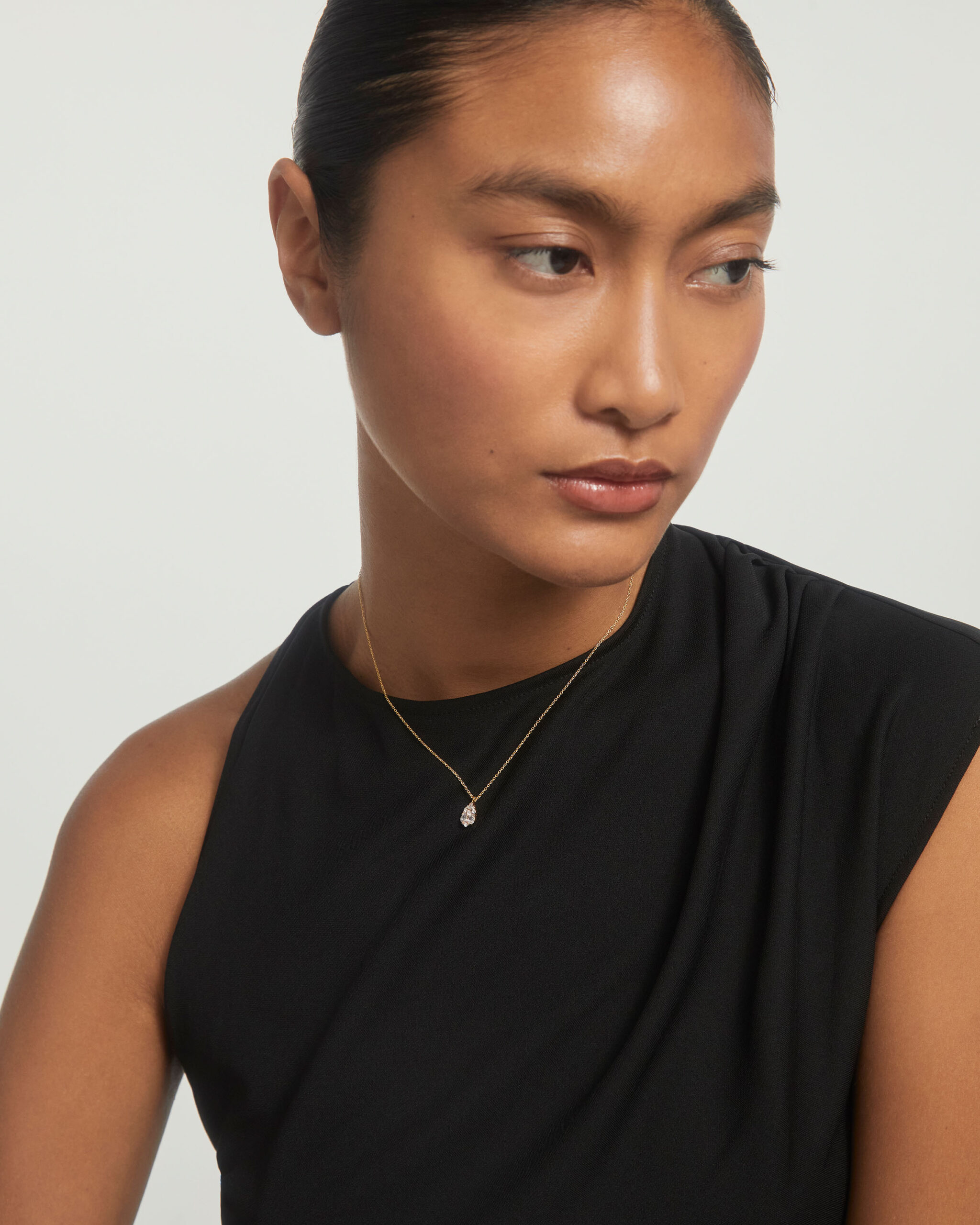 1-CO01-674-U-collar-vanilla-dorada-circonitas-pdpaola-joyeria-acebo-2