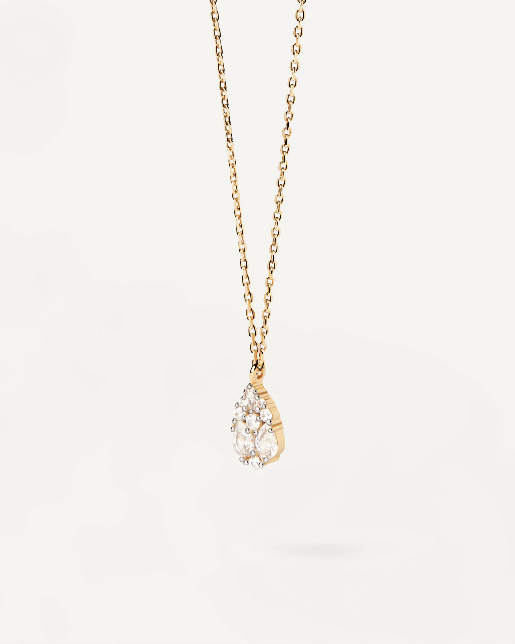 1-CO01-674-U-collar-vanilla-dorada-circonitas-pdpaola-joyeria-acebo