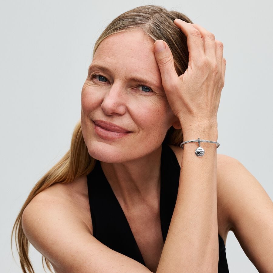 793204C01-charm-colgante-grabable-pandora-mama-joyeria-acebo-imagen